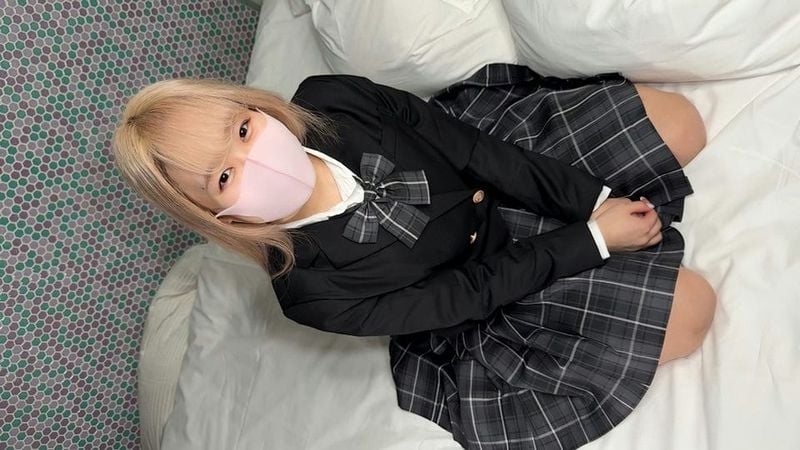 (FC2) 现・役J 超天使な塾生と讲义终わりラブホに！ 『中出していい？』『先生さすがに中はダメ 』 清纯美白のピュアな身体にゴム无