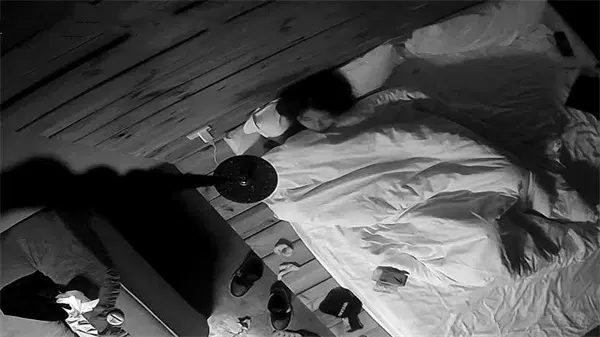 360520最新酒店摄像头两部打响情人节第一炮
